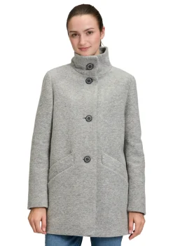 DAMES AMBER AND JUNE MANTEL