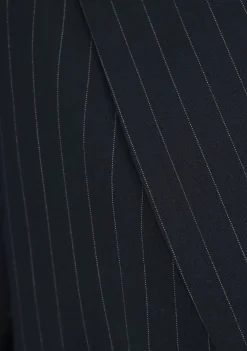 DAMES WITH BLACK BLAZER