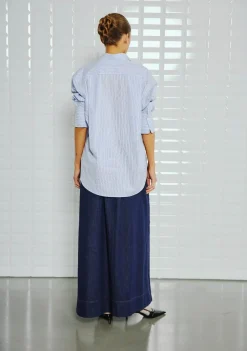 DAMES WITH BLACK BLOUSE