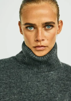 DAMES WITH BLACK COLTRUI