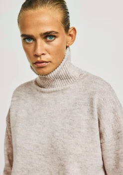 DAMES WITH BLACK COLTRUI