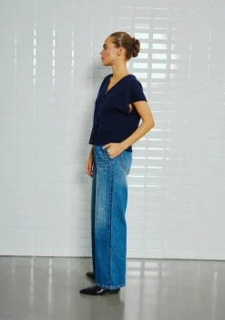 DAMES WITH BLACK GILET