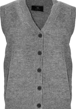 DAMES WITH BLACK GILET