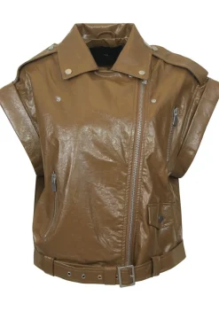 DAMES WITH BLACK GILET