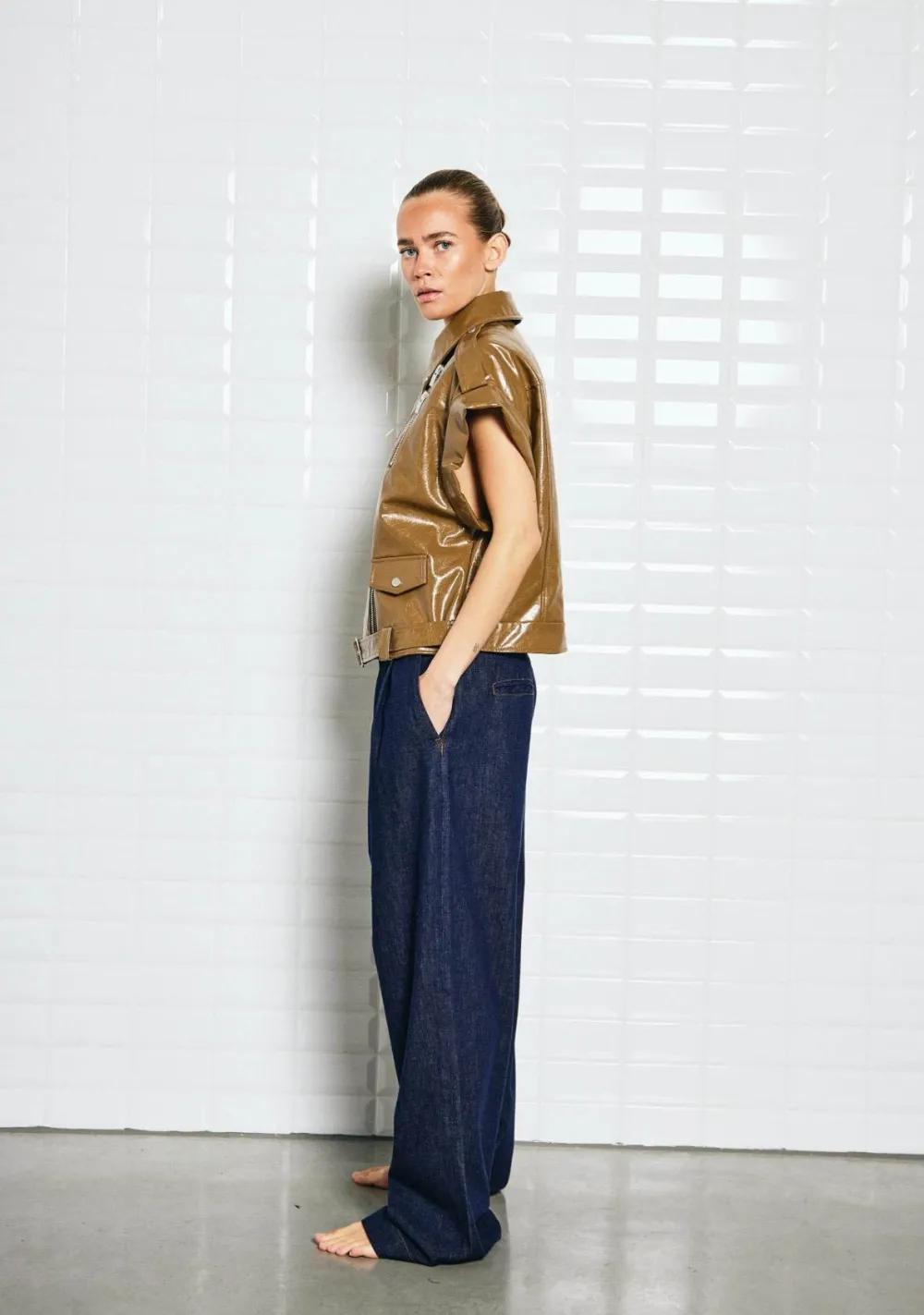 DAMES WITH BLACK GILET