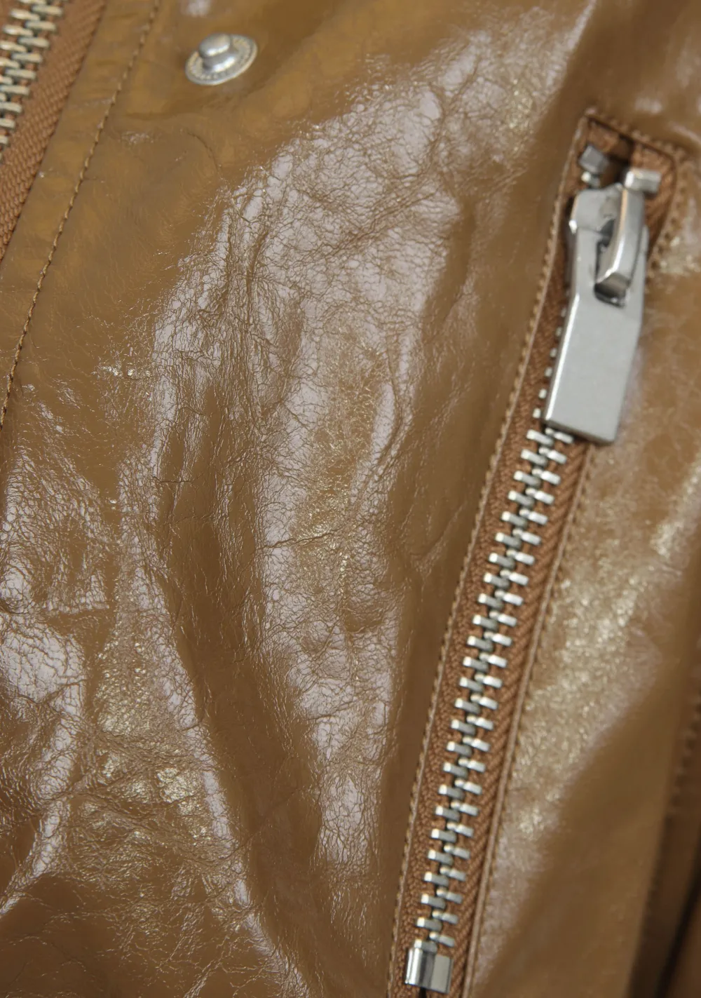 DAMES WITH BLACK GILET