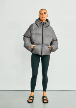 DAMES WITH BLACK JACK