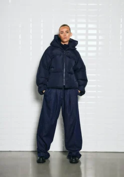 DAMES WITH BLACK JACK