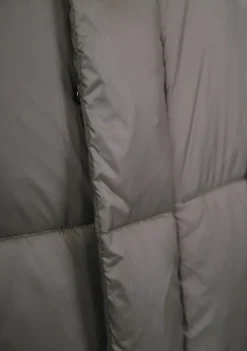 DAMES WITH BLACK JACK