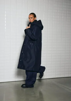 DAMES WITH BLACK JACK