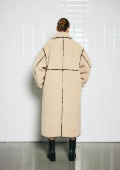 DAMES WITH BLACK JAS