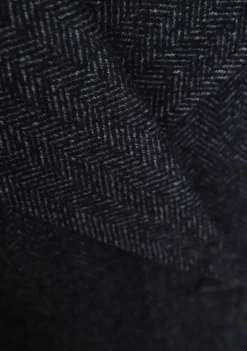 DAMES WITH BLACK MANTEL