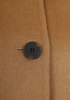 DAMES WITH BLACK MANTEL