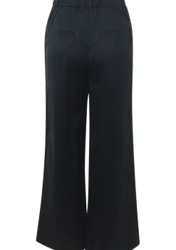 DAMES WITH BLACK PANTALON