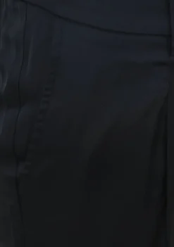 DAMES WITH BLACK PANTALON