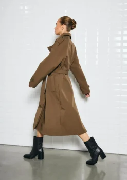 DAMES WITH BLACK TRENCHCOAT