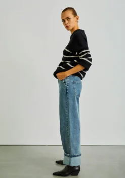 DAMES WITH BLACK TRUI