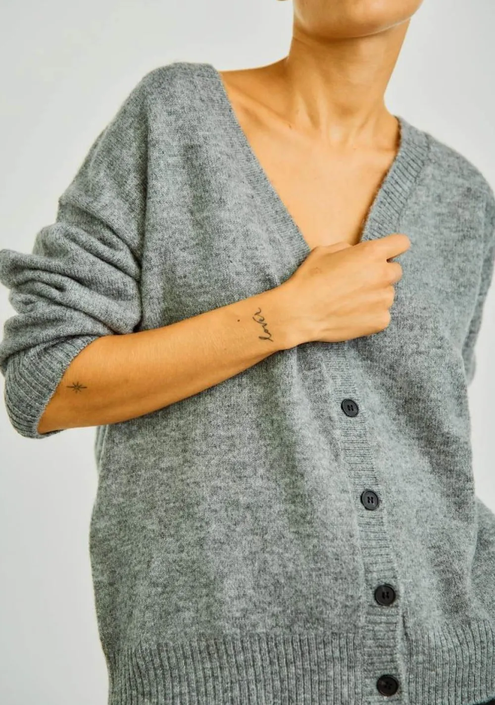 DAMES WITH BLACK VEST